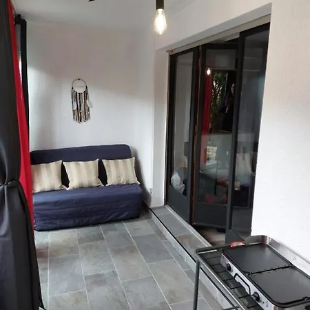 Cosy 27m With Garden With Pool 別荘 *